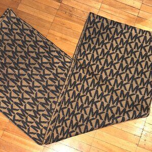 NEW MICHAEL (Michael Kors) SOFT GREY & BEIGE KNIT INFINITY SCARF in Women's - To